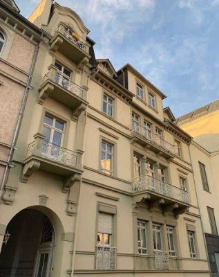 3-Zimmer-Altbauwohnung in direkter Kurparklage