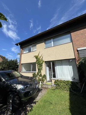 Köln-Weiß: Ruhig gelegenes Appartement in Rheinnähe