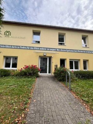Großzügige 2-Zimmer-Wohnung mit Terrasse und Garten