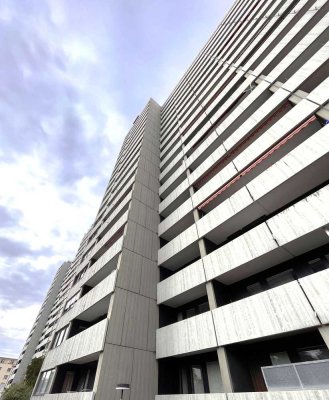 TOP LAGE & schöner Ausblick über die Weststadt 4 Zimmer-Wohnung inkl. Tiefgaragen-Stellplatz