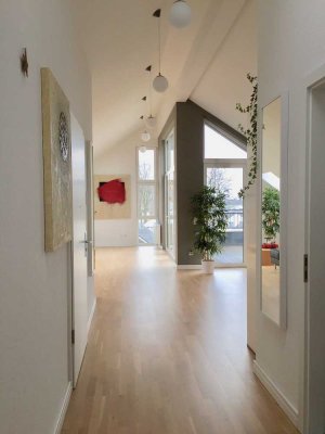 Traum Atelierwohnung, hochwertig, Design Bad, Parkett, gr. offene Küche,  Dachterrasse!