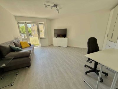 WG-Zimmer in einer modernisierten und möblierten 3-Zimmer-Wohnung mit EBK im Zentrum Münchens