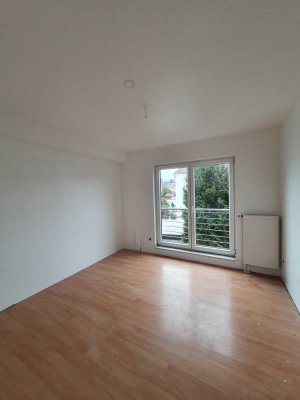 Attraktive 4 Zimmer Wohnung mit Balkon