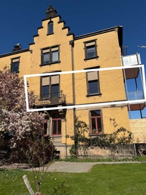 100m2 Altbauwohnung mit EBK befristet zu vermieten
