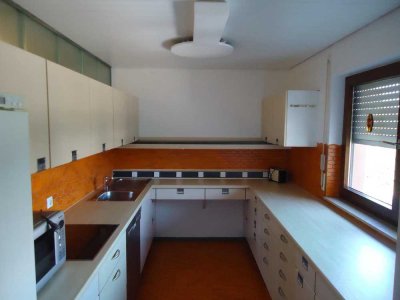 4,5 Zimmer Wohnung möbliert auf Zeitmietvertragsbasis (3 Jahre)