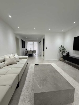 Kernsanierte 4-Zimmer-Wohnung mit 2 Balkonen in Hannover
Marienwerder