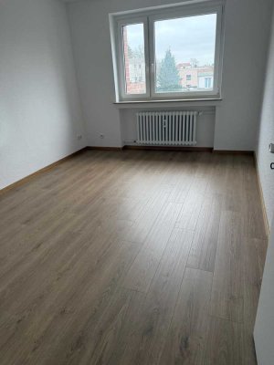 Helle 77 m² Wohnung im 2. OG mit Balkon in Lübeck-St. Gertrud