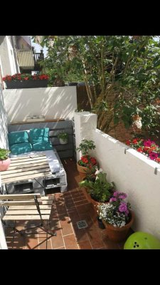 mit SonnenTerrasse ! neben d Uni 2 Zi Woh /EBK/Pitch Holzb / Loggia