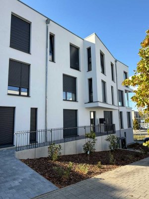 Erstbezug mit Terrasse und Garten 3-Raum-Wohnung mit gehobener Innenausstattung in Zwenkau