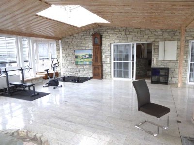 Mehrfamilien-Wohn-und Geschäftshaus in Wolfenhausen