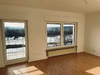Helle 3,5-Zimmer Wohnung mit Balkon und Moselblick m 1. OG in Koblenz-Lützel