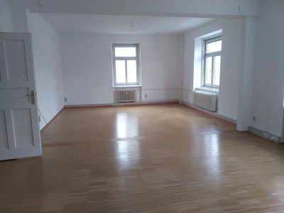 Wohnen in einer Altbauwohnung mitten in Salzburg