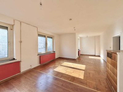 Großzügige & helle 2- bis 3-Zimmer-Erdgeschosswohnung mit Balkon in zentraler + bevorzugter Lage