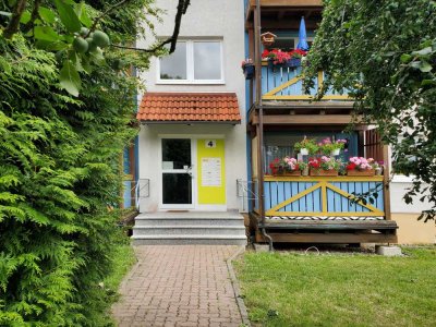 2 Monate kaltmietfrei: 3 Zimmer mit offener Küche und Holzbalkon