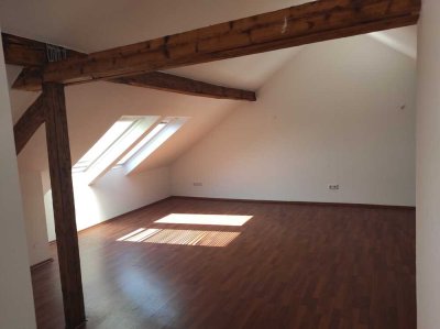 DG-Wohnung anzumieten! EBK inkl.