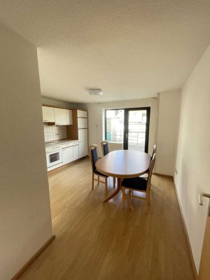 Möbliertes 1,5-Zimmer Appartment mit großer Sonnenterrasse, nahe Klinikum