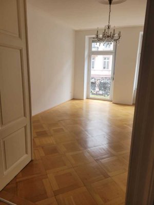 Sehr großzügige Traumwohnung in Innenstadtlage Provisionsfrei