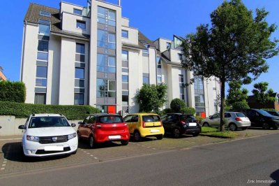 Gut geschnittene 3-Zimmer-Wohnung mit Loggia, Einbauküche und Tiefgaragenstellplatz