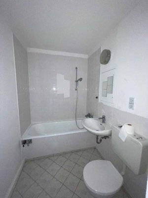 Möblierte 2-Raum-Wohnung mit Balkon