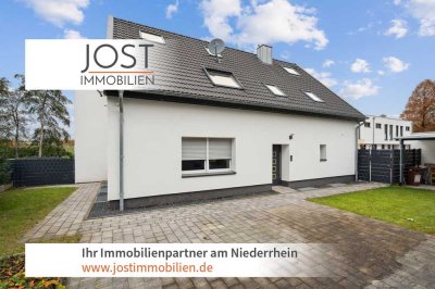 Neuwertig saniertes Zweifamilienhaus mit Garage, Terrasse und flexiblem Wohnkonzept