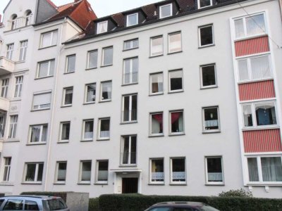 Schöne, helle, grüne, ruhige 4-ZKBB Wohnung plus kuschelige Mansarde - Top Lage in der List