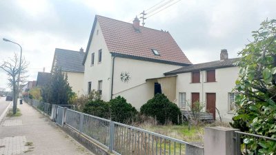 HAMMERPREIS! Idyllisches Haus mit schönem Garten zum FAMILIENFREUNDLICHEN Preis in Mußbach!