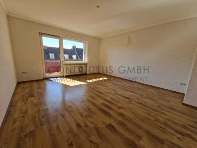 ***Schicke gut geschnittene 3 Raumwohnung mit neuer EBK und Balkon***