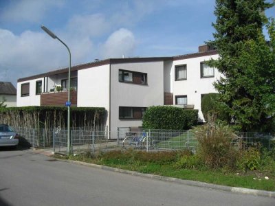 Ruhige 2-Zimmer-Wohnung mit Terrasse und Gartennutzung in absolut ruhiger Lage in Puchheim(Wg1)