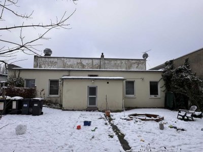 Hinterhof Anbau als Wohnraum oder Büro in Duisburg Neudorf-Süd