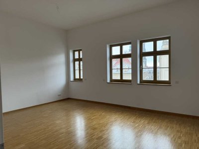 Stilvolle 4-Zimmer-Wohnung mit Balkon und EBK in Dresden