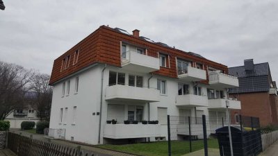 Gepflegte 3-Zi.-DG-wohnung mit Balkon und Küche in der Bleichstr