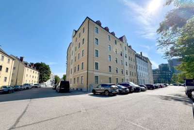 Helle 2-Zimmer-Altbau-Wohnung in Berg am Laim