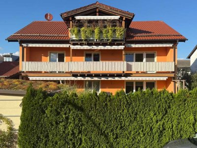 Modernisierte Wohnung mit vier Zimmern und Balkon in Kolbermoor