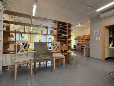 Renditeobjekt in Zistersdorf: 4 Zimmer, Terrasse, Garage, 90m² Wohnfläche &amp; 100m² Geschäftslokal