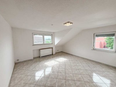 Charmante 3,5-Zimmer-Wohnung inklusive Einbauküche & Loggia