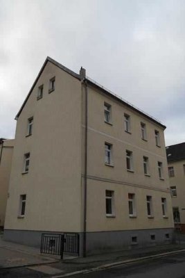 Kleine 2-Zimmer mit Laminat, Stellplatz und Dusche in ruhiger Lage!
