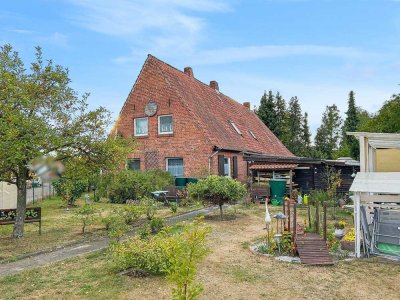 Doppelhaushälfte mit großzügigem Grundstück und Obstgarten in Wedemark-Abbensen