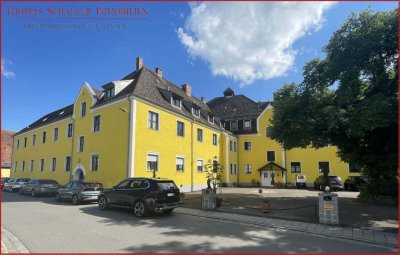 Schlossensemble RGB: Der Zwölfer Bau – 21 Einheiten mit Ertrag  Mietpotenzial