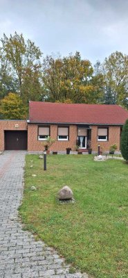 Schönes Grundstück mit Modernisierungsobjekt