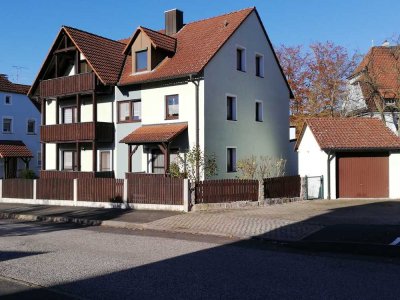 Erstbezug nach Sanierung mit Balkon: schöne 3-Zimmer-DG-Wohnung in Neustadt/Aisch
