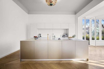 Historischer Glanz trifft modernen Chic: Exklusives Wohnen in historischem Ambiente