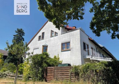 Viel Platz für die große Familie - mit vielseitig nutzbarer Einliegerwohnung - in Feldrandlage