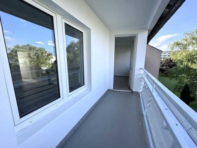 Für Sie " Renoviert"  -  Tolle 2-Zimmer-Wohnung mit Loggia!