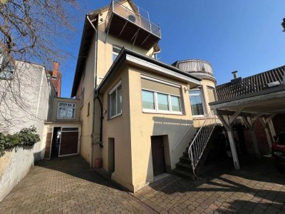 Praxis- oder Büroräume mit exklusivem Wohnen in Hessisch Oldendorf