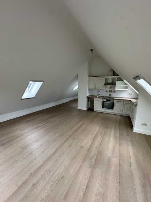 Erstbezug einer renovierten Dachgeschosswohnung im Herzen Bad Segebergs