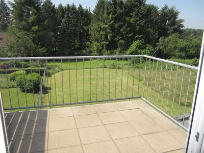 Stilvolle 3-Zimmer-Maisonette mit gemütlichem Balkon und tollem Ausblick ins Grüne