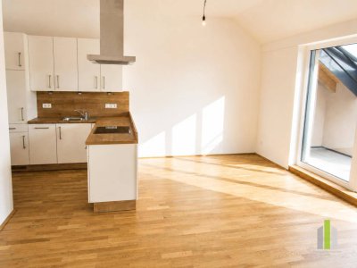 Neuwertige 2-Zi.-Dachgeschoß-Wohnung mit Terrasse in OÖ!