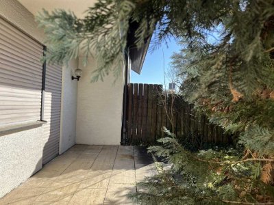 Sifi-Hinterweil: Solide Doppelhaushälfte in ruhiger, sonniger Lage