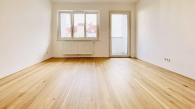 Sie wollen nicht alleine wohnen? Perfekte WG-Wohnung mit Balkon Erstbezug nach Sanierung