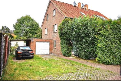 Massive Doppelhaushälfte in Hamburg-Fischbek